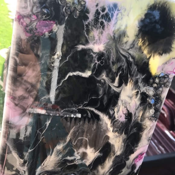 8 x 10” glow resin pour on stretched canvas - Picture 2 of 4